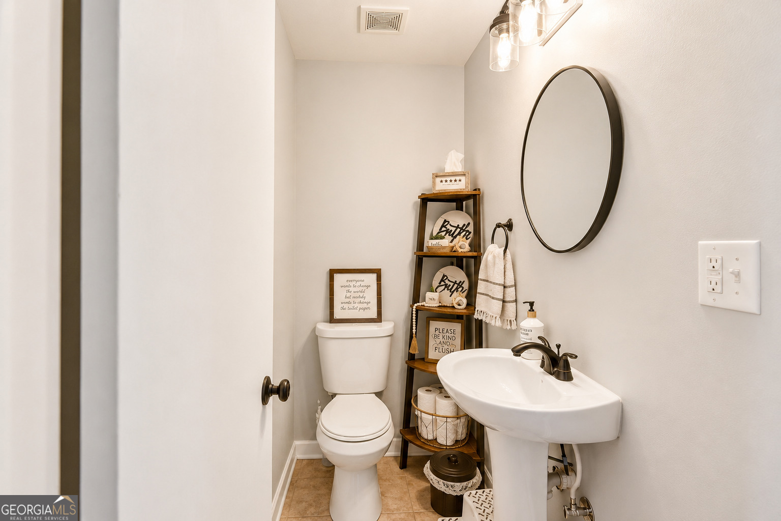 405 Miller Road Property Photo 13
