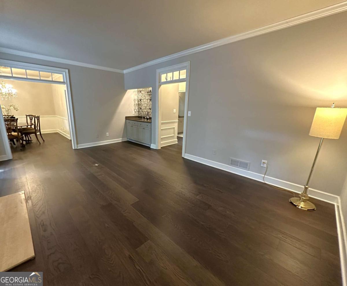 7155 Roswell Road # 3 Property Photo 6