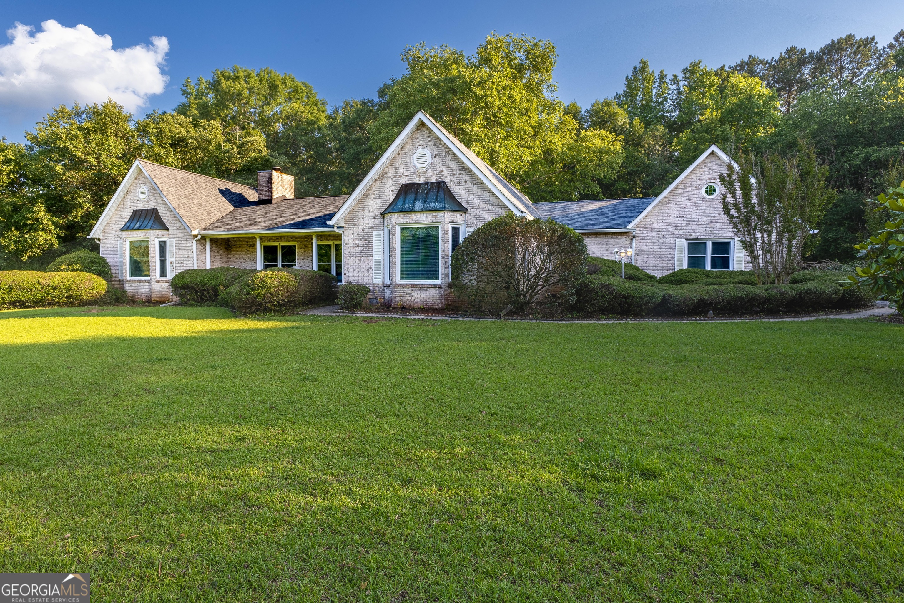 716 Snead Road Property Photo 1
