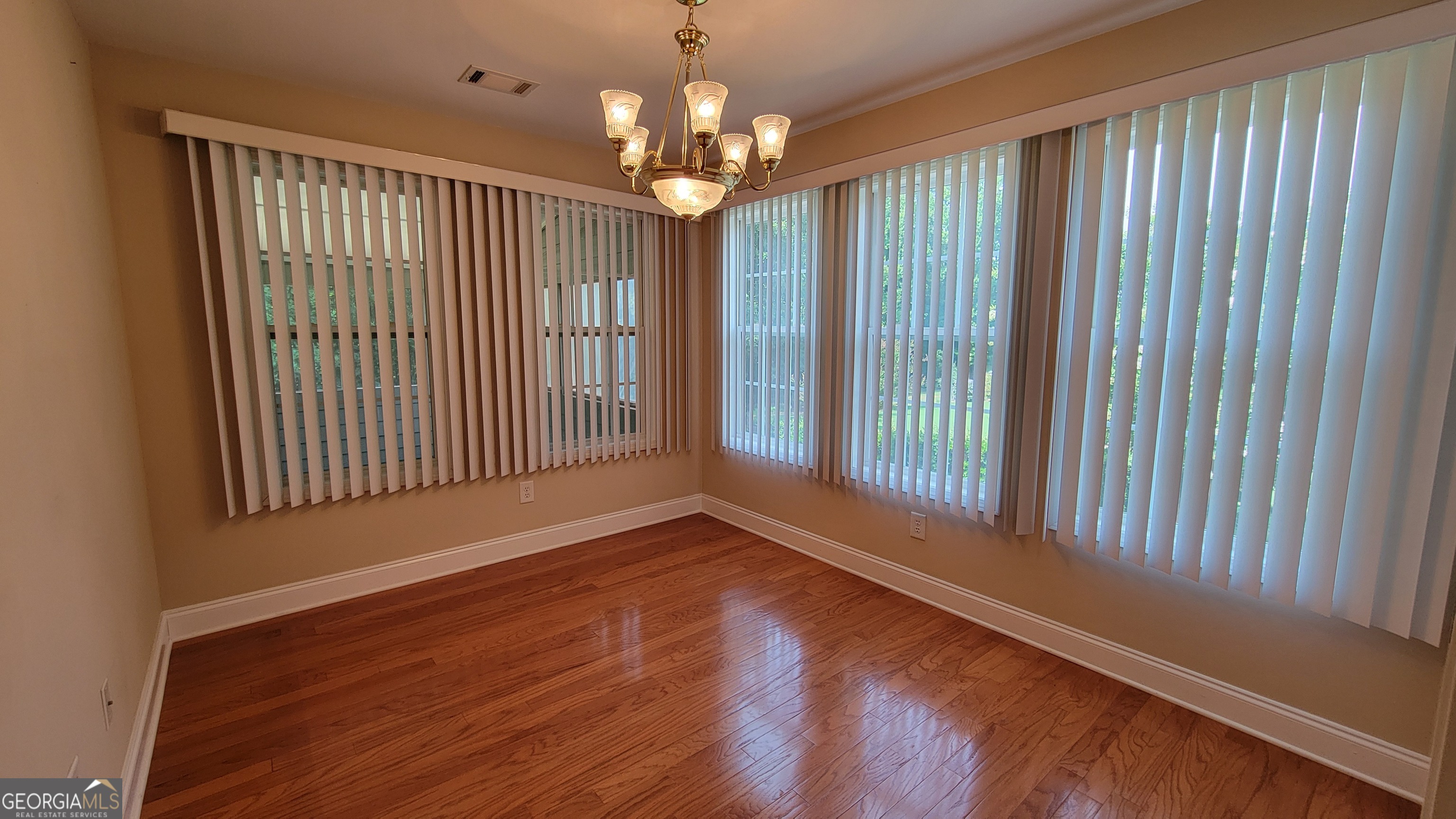 371 Summit Chase Drive Property Photo 17