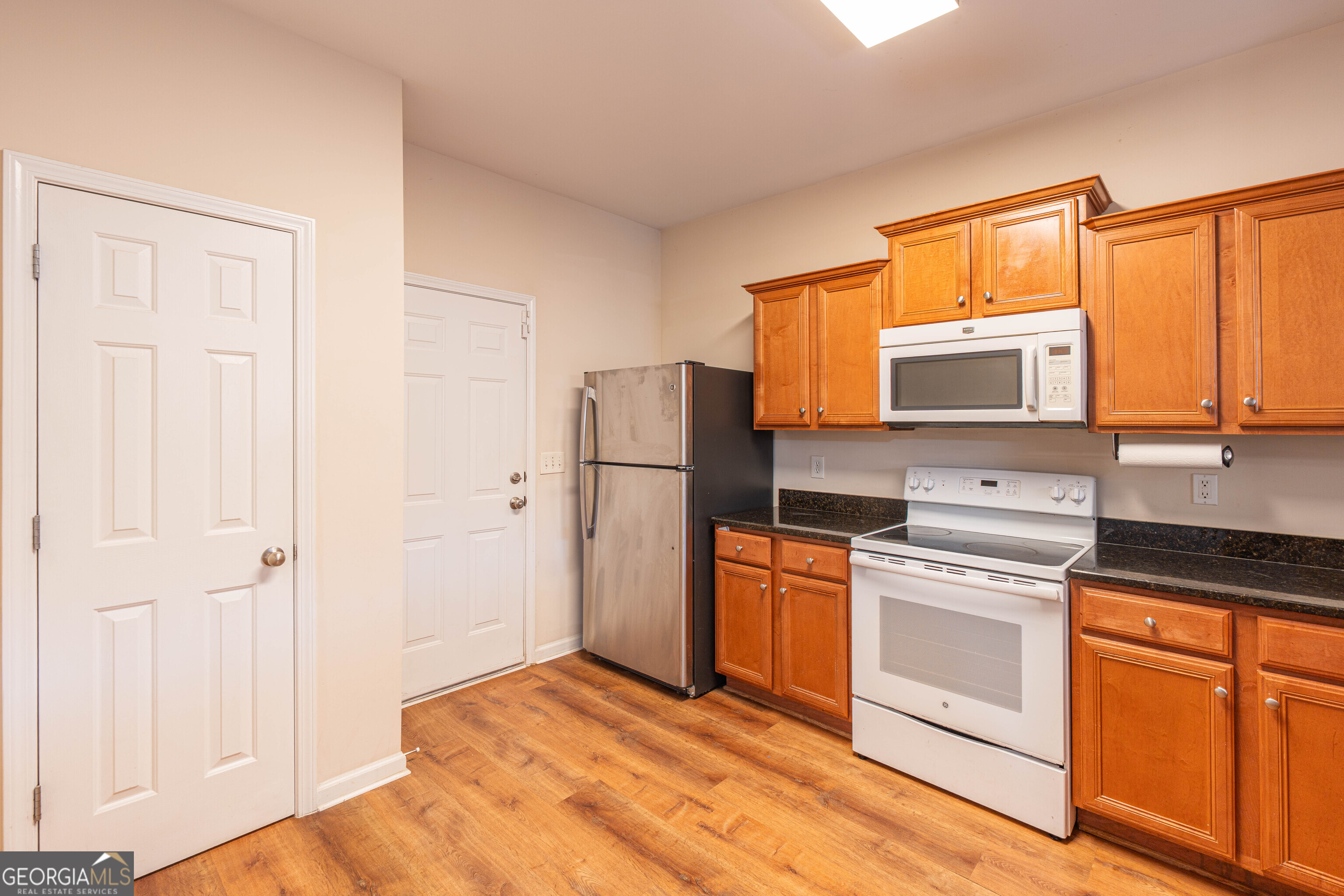 3800 Thayer Trace Property Photo 11