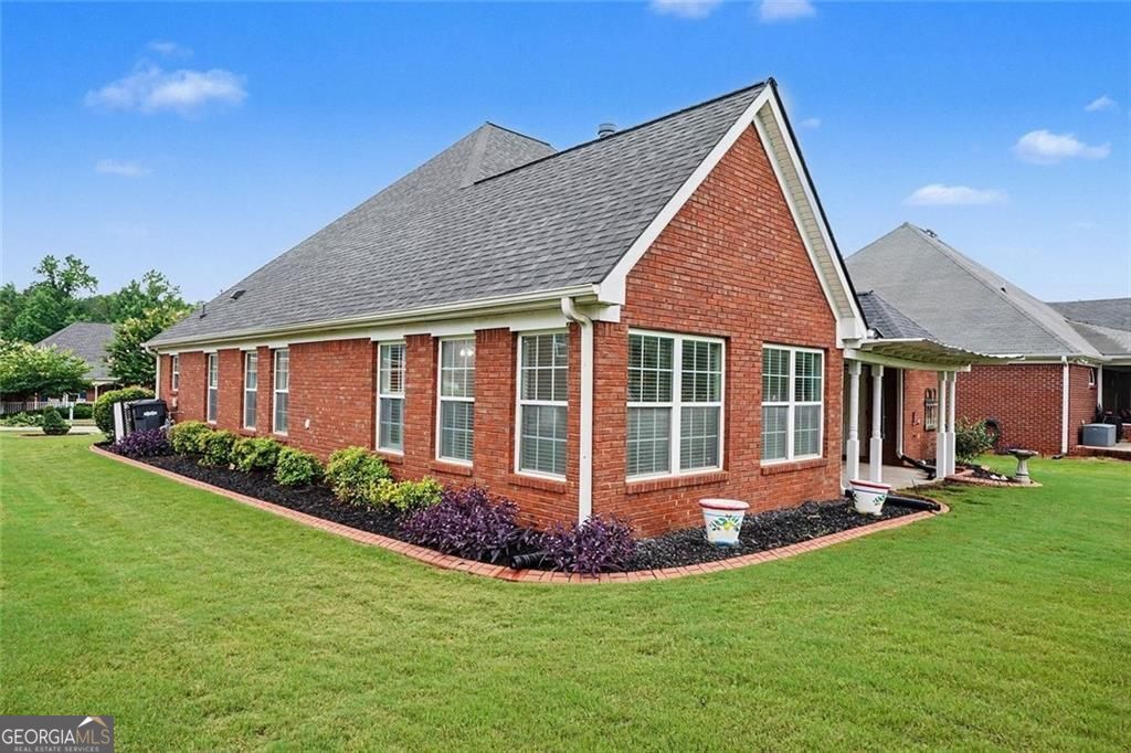 404 Gracious Way Property Photo 3