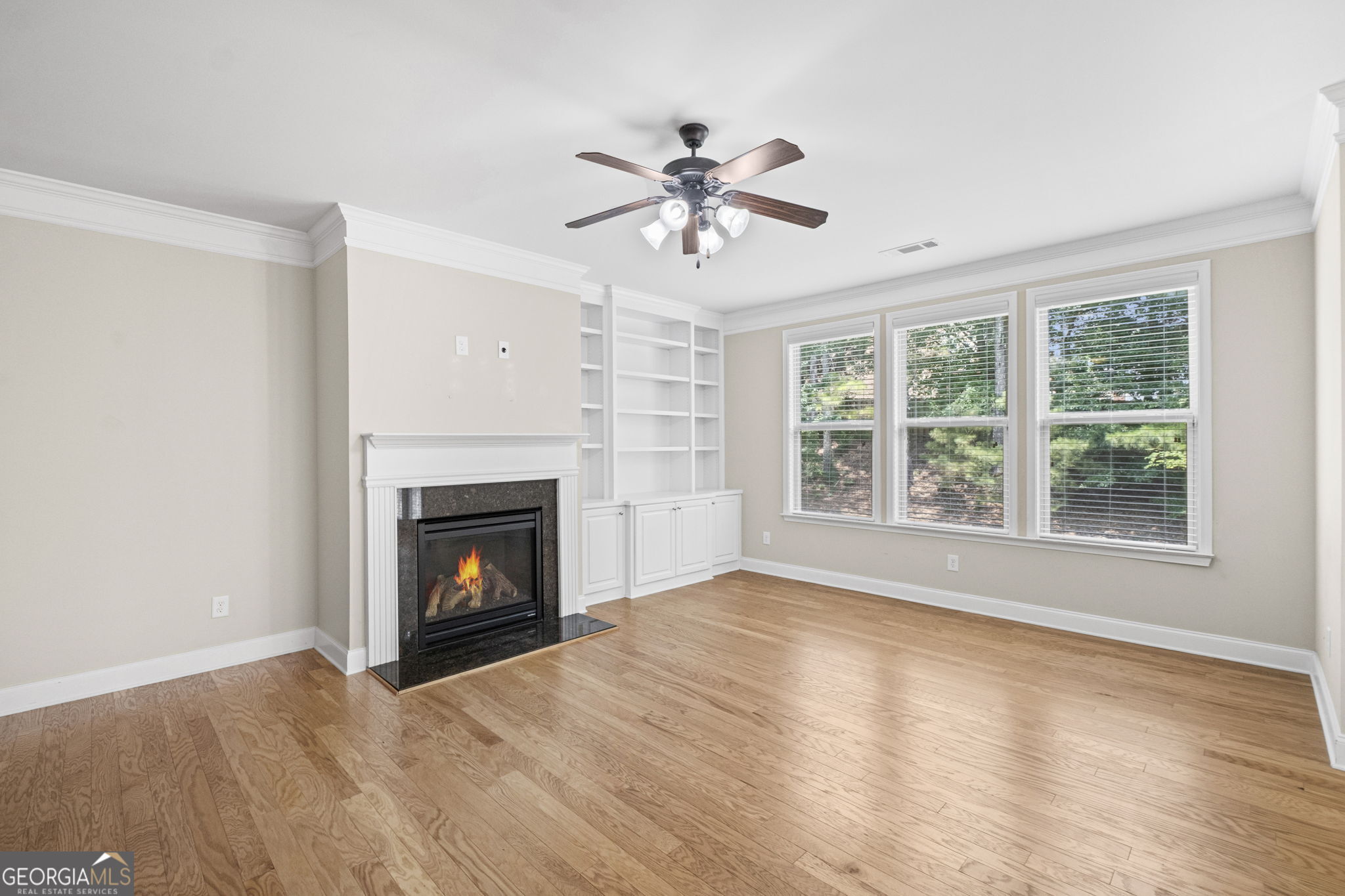 1040 Krobot Way Property Photo 9