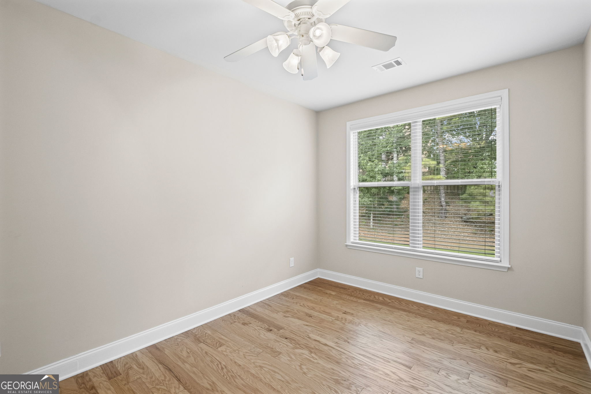 1040 Krobot Way Property Photo 19