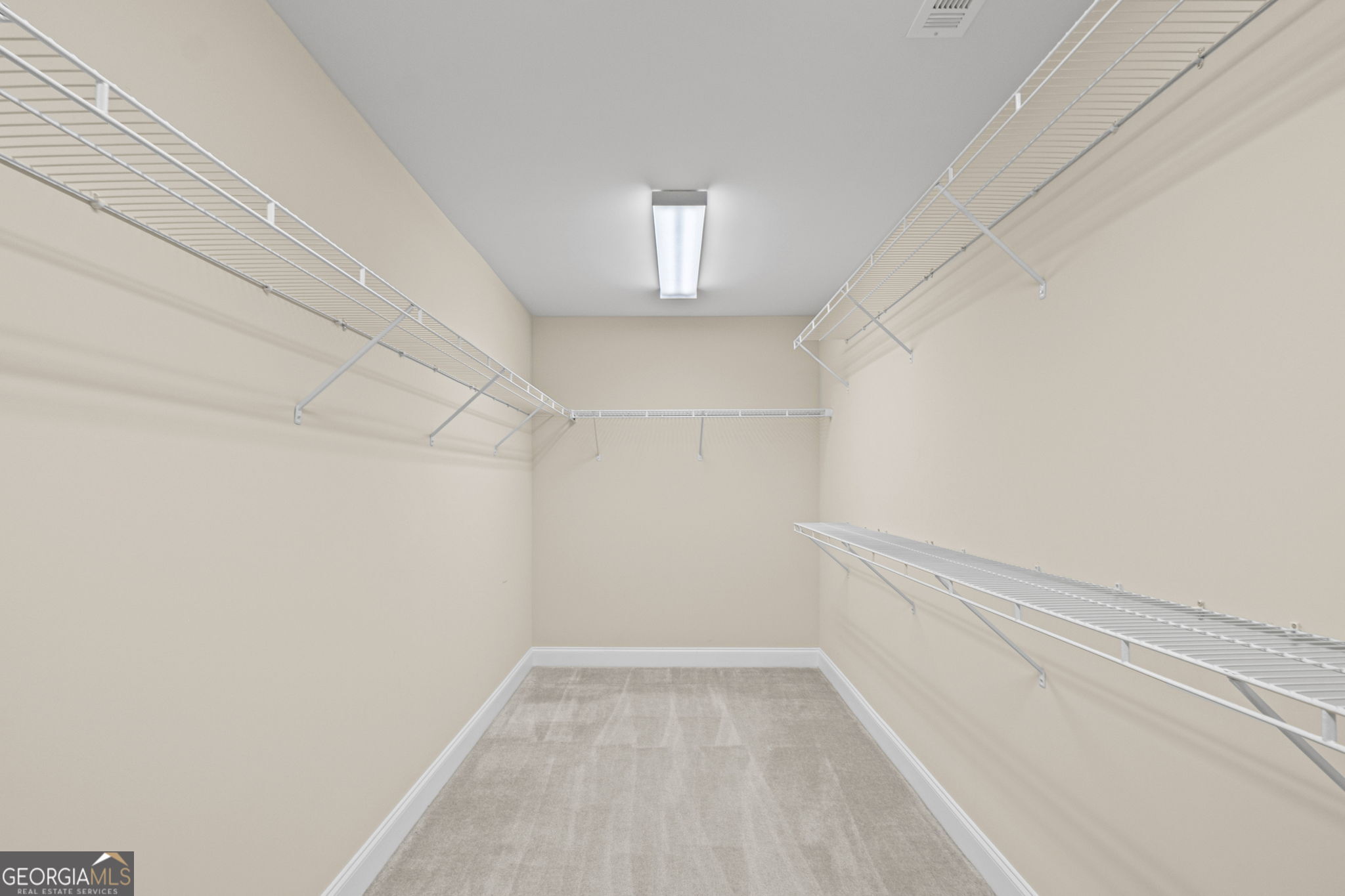 1040 Krobot Way Property Photo 27