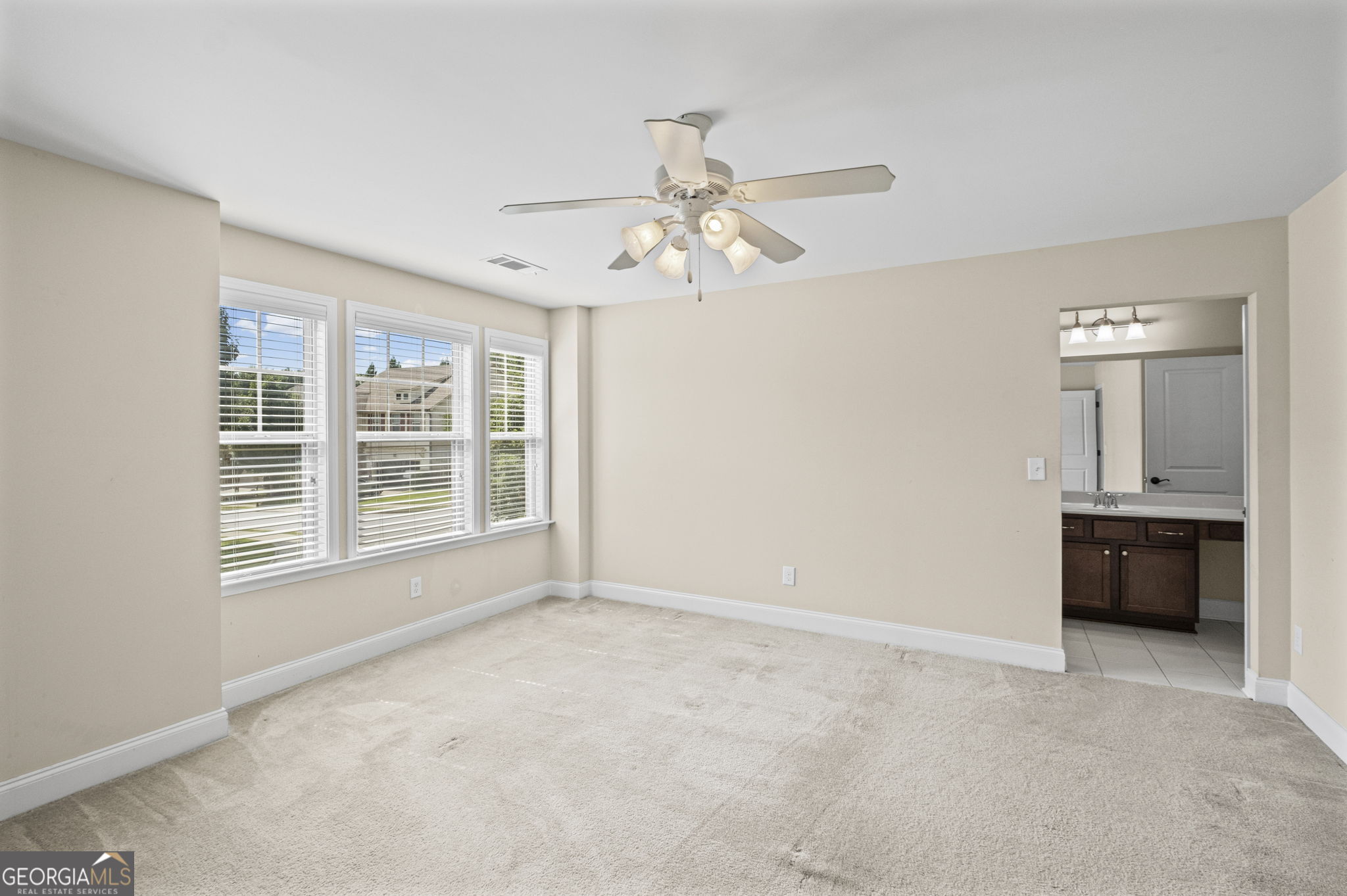 1040 Krobot Way Property Photo 31