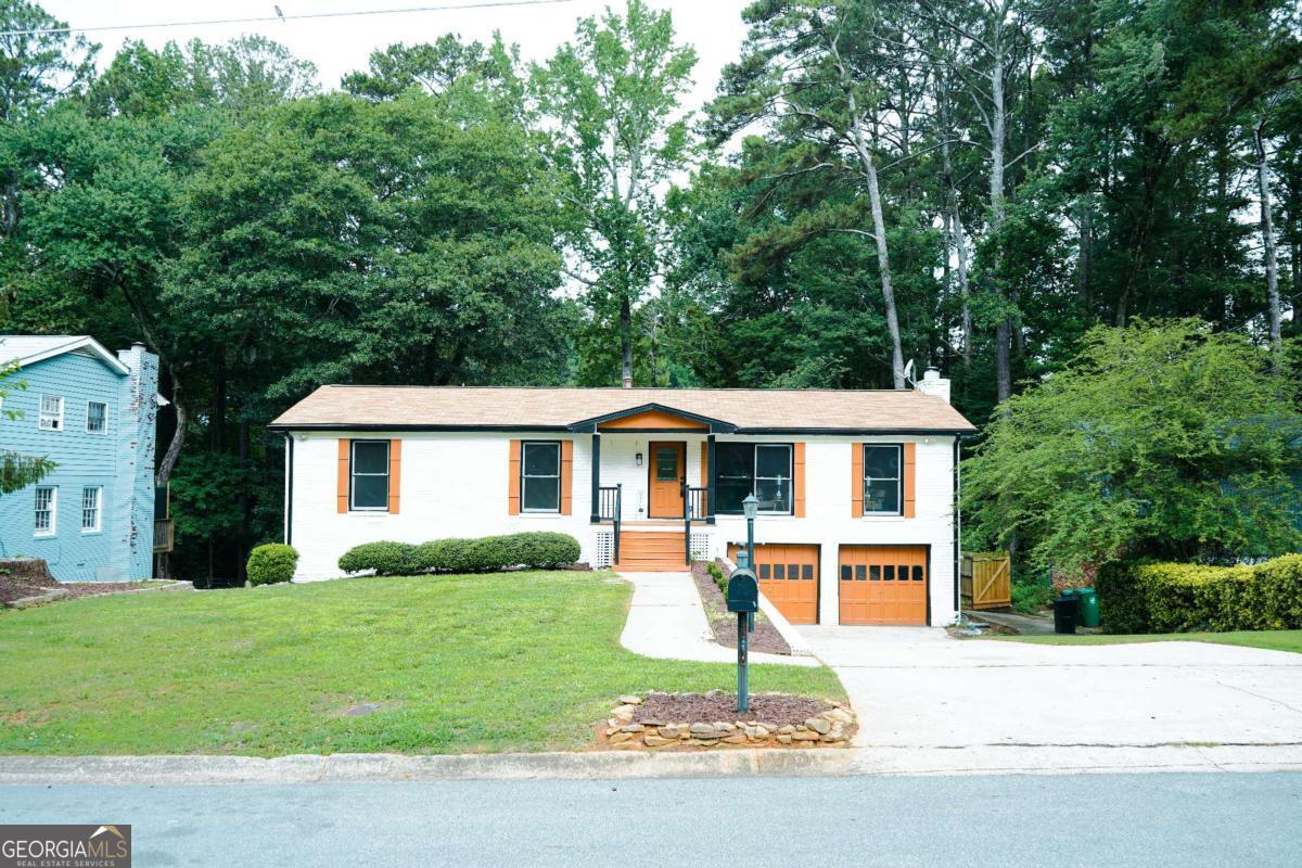 1572 Darwen Lane Property Photo 1