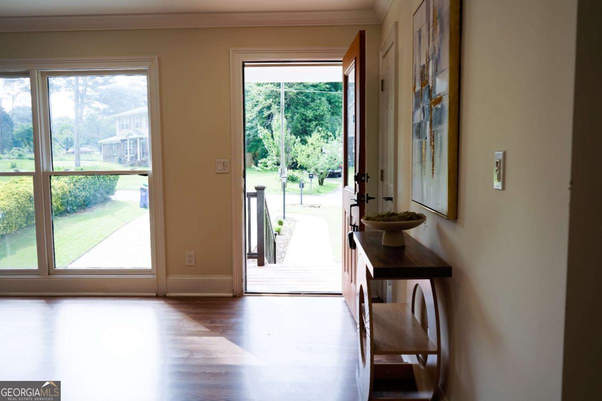 1572 Darwen Lane Property Photo 3