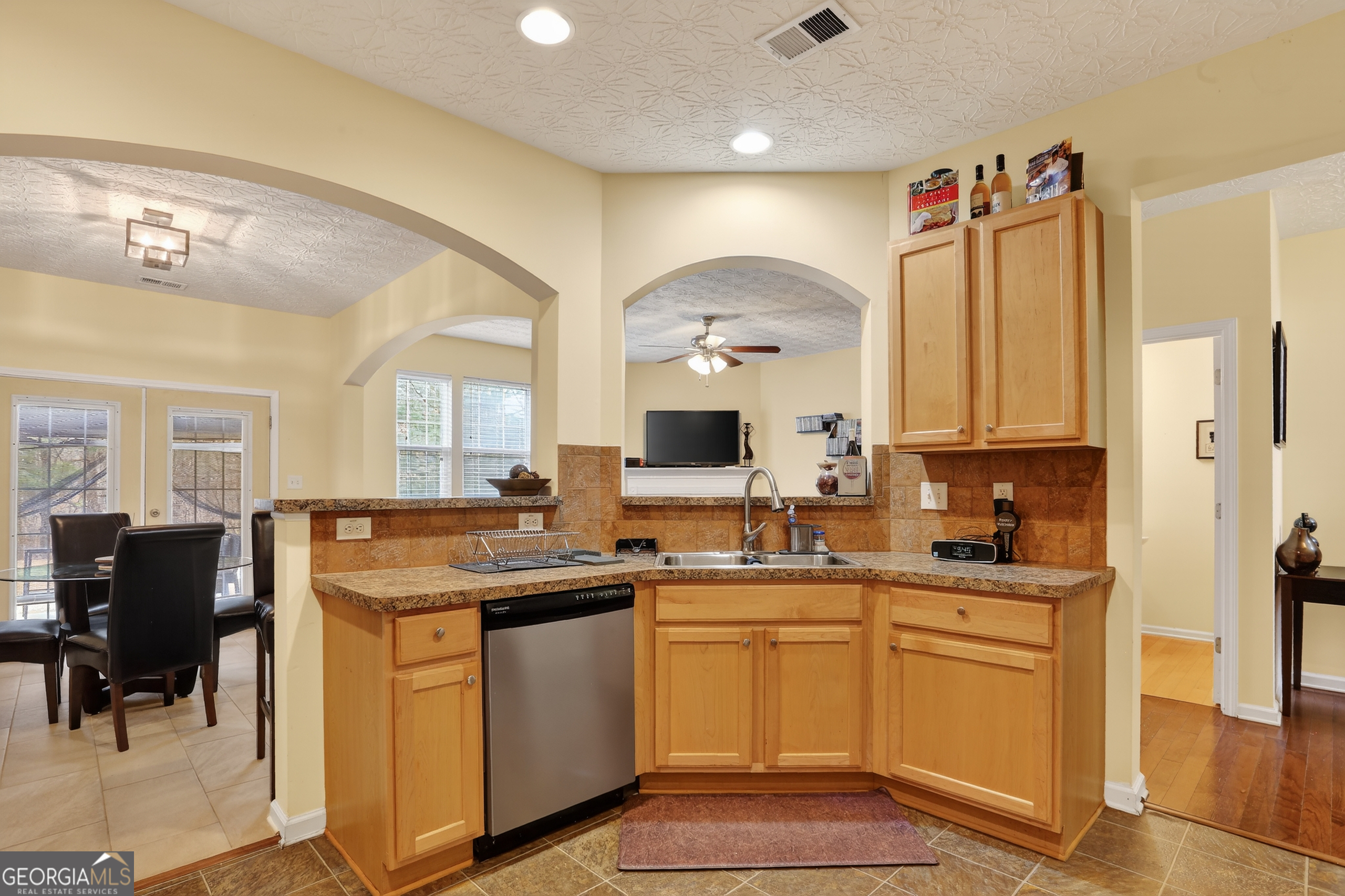 5556 Cascade Run Property Photo 13