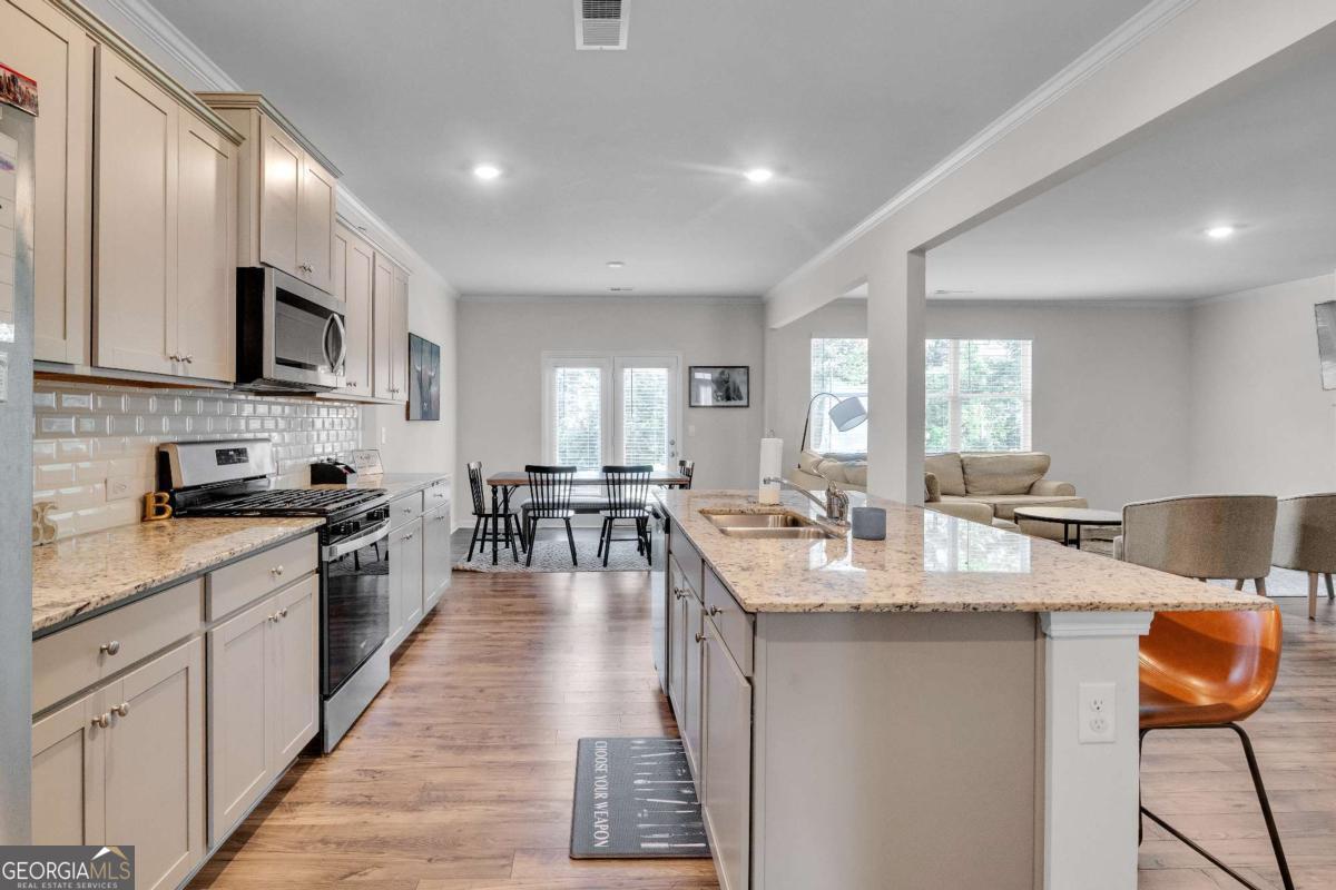 90 Thompson Drive Property Photo 19