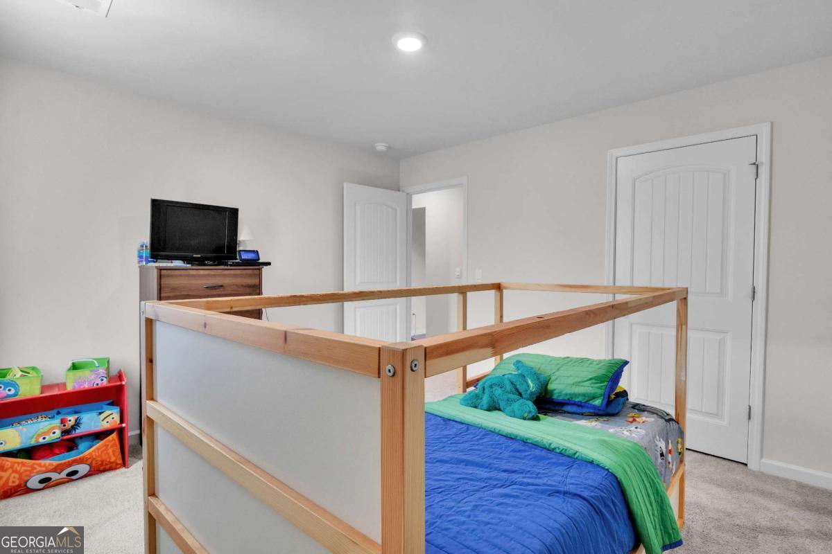 90 Thompson Drive Property Photo 29