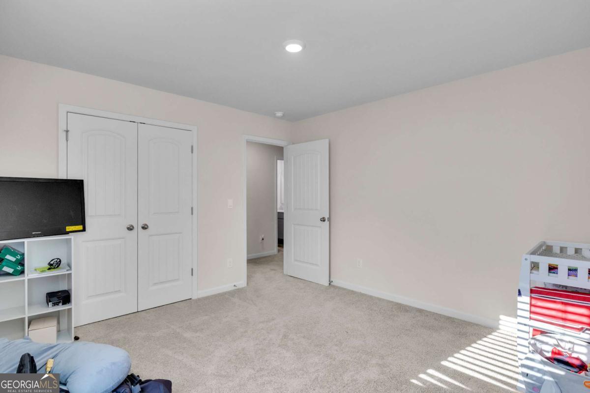 90 Thompson Drive Property Photo 31