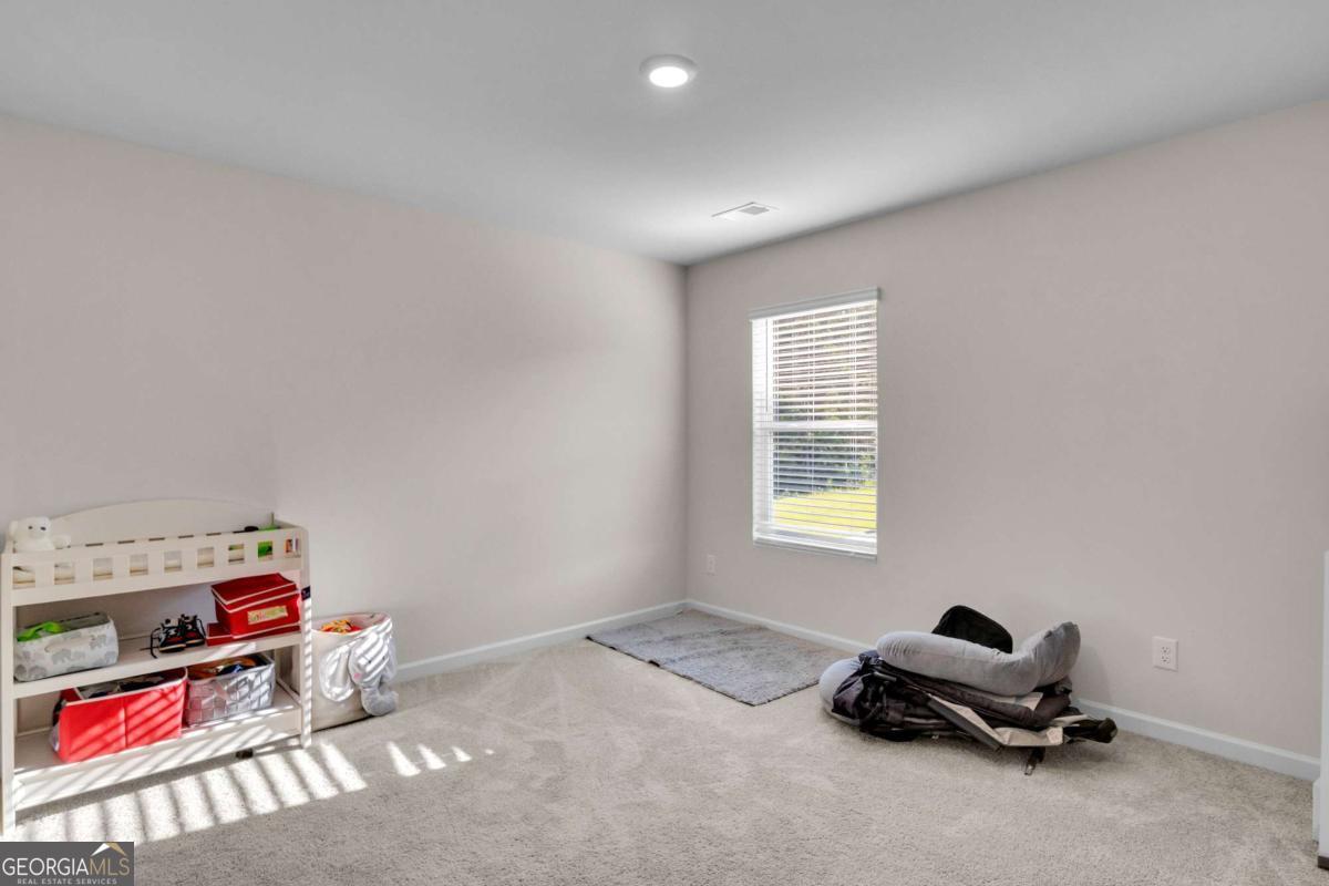 90 Thompson Drive Property Photo 32