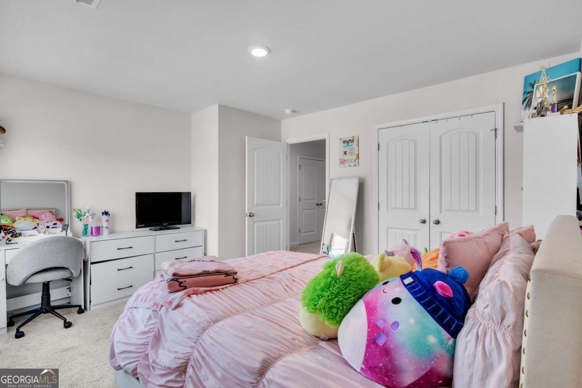 90 Thompson Drive Property Photo 33