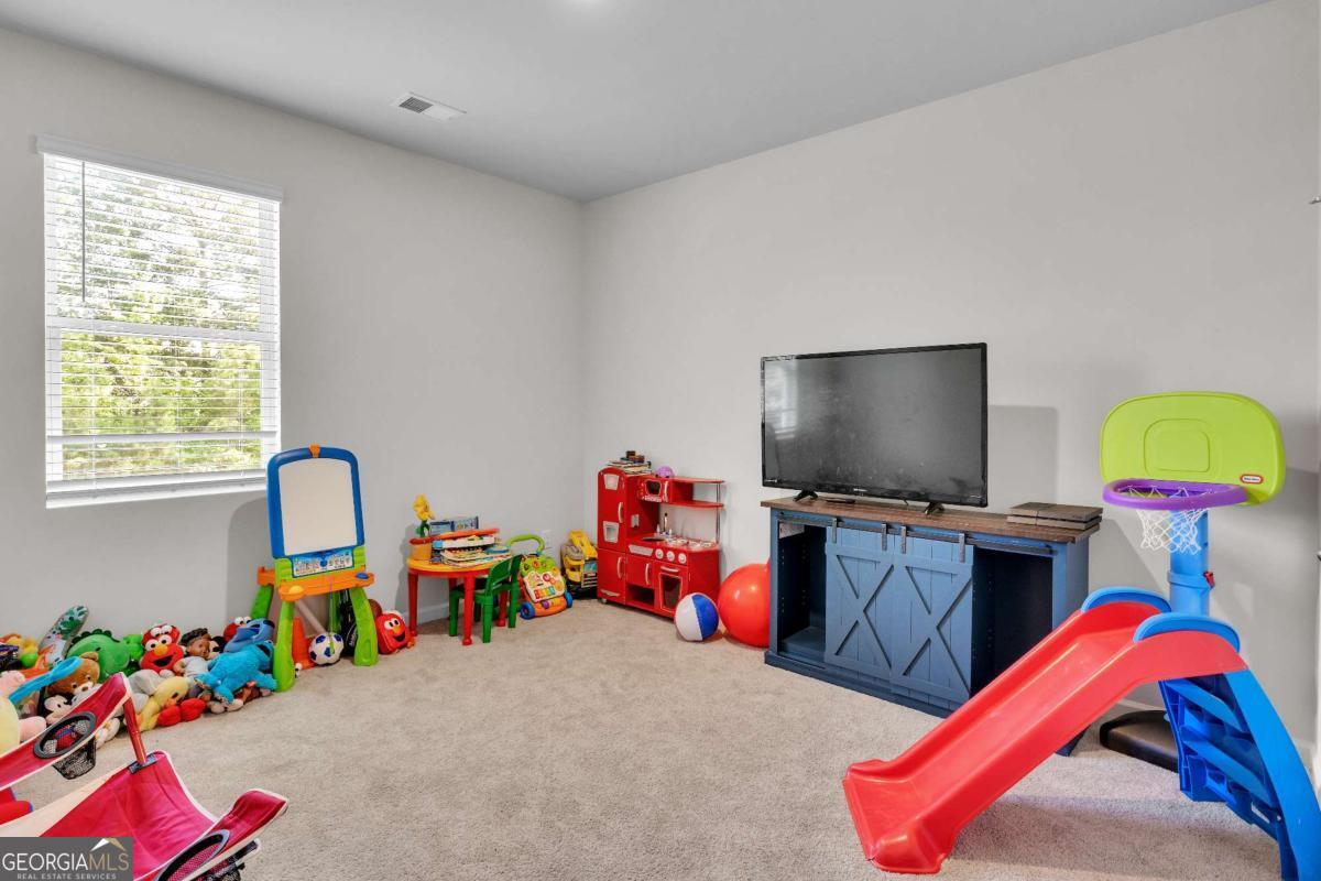 90 Thompson Drive Property Photo 35