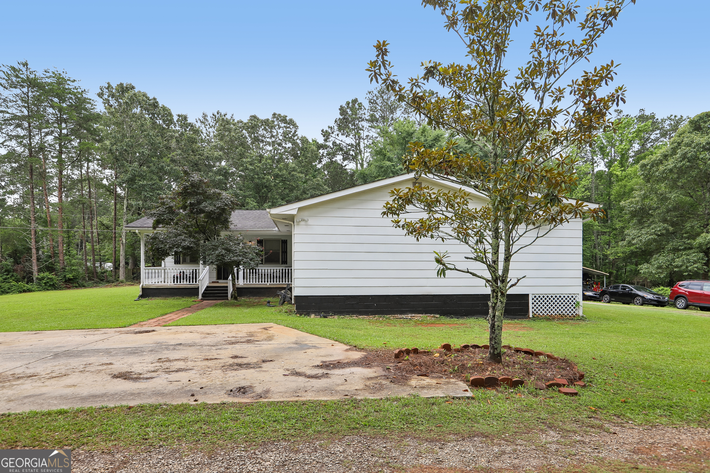 5115 Highway 20 Property Photo 2