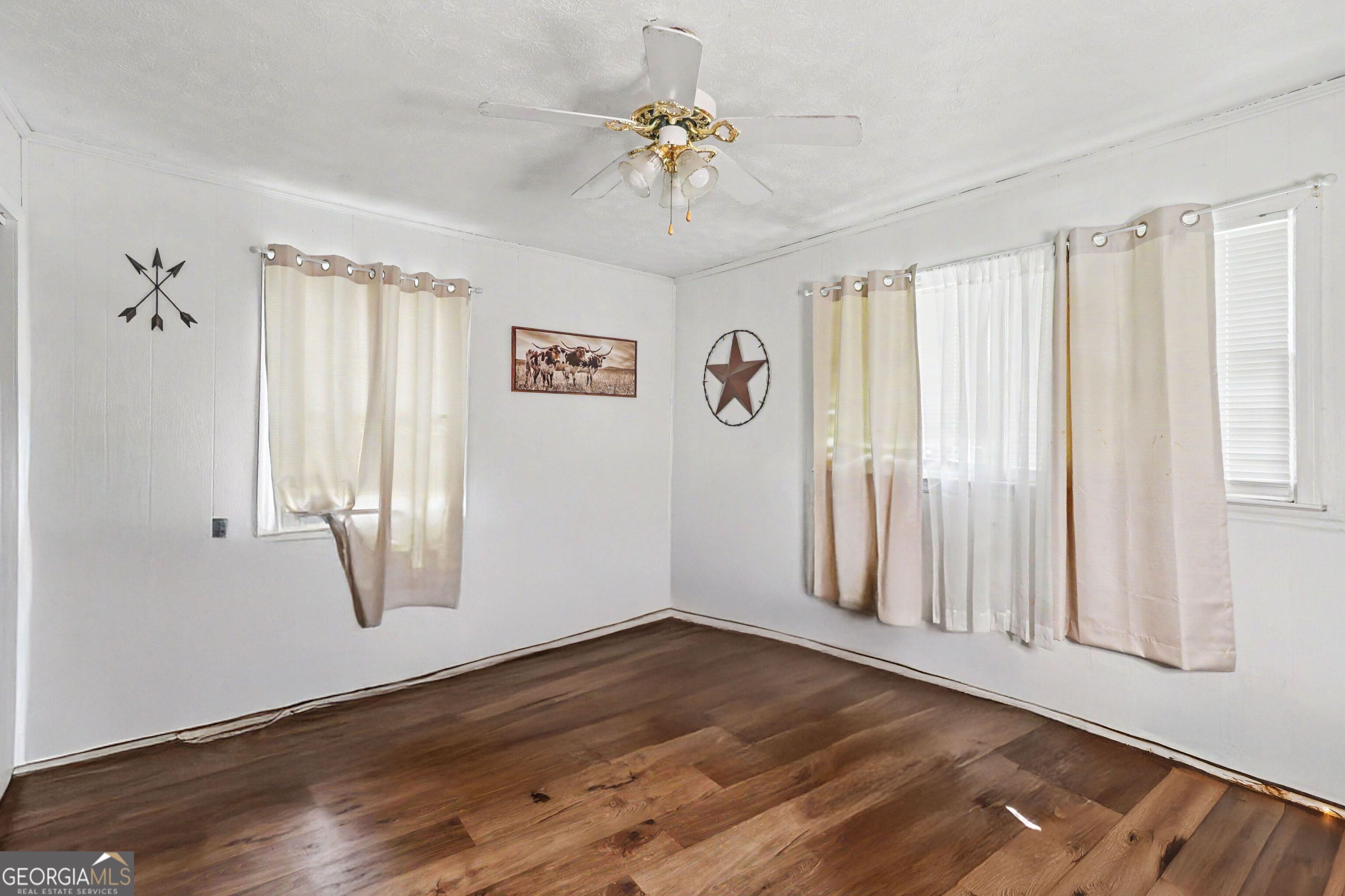 202 Cherry Hill Drive Property Photo 8