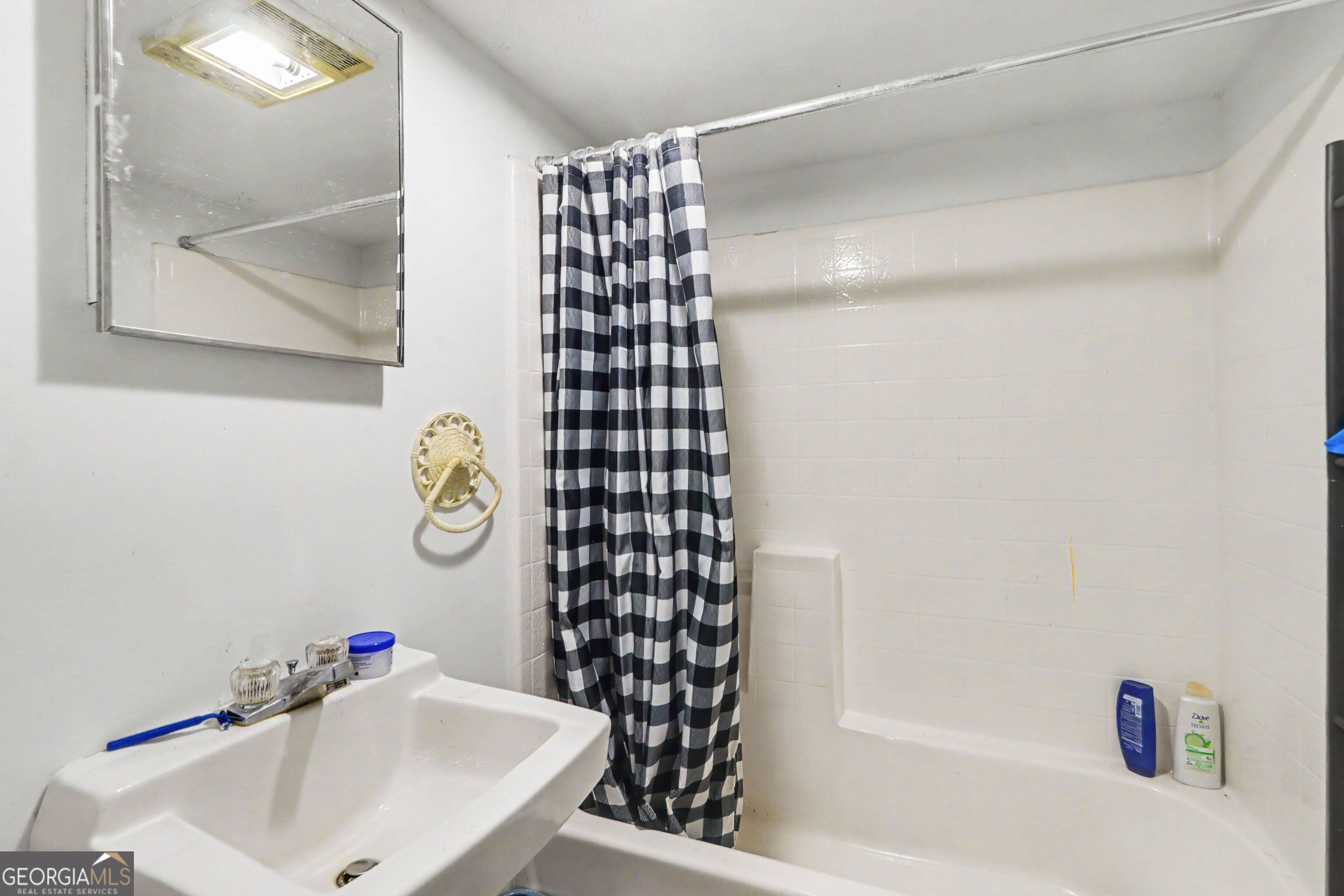202 Cherry Hill Drive Property Photo 18