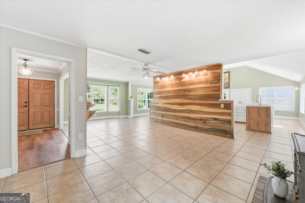 230 Yacht Road Property Photo 9