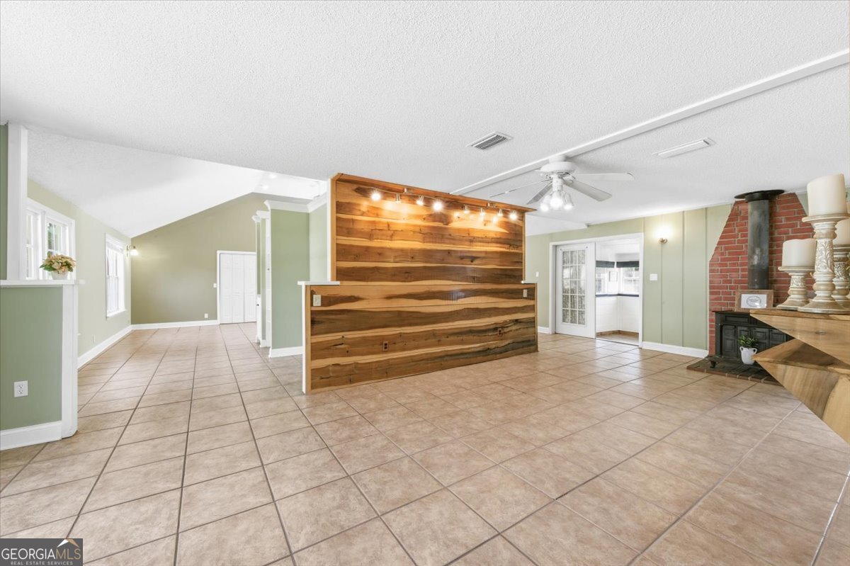 230 Yacht Road Property Photo 10