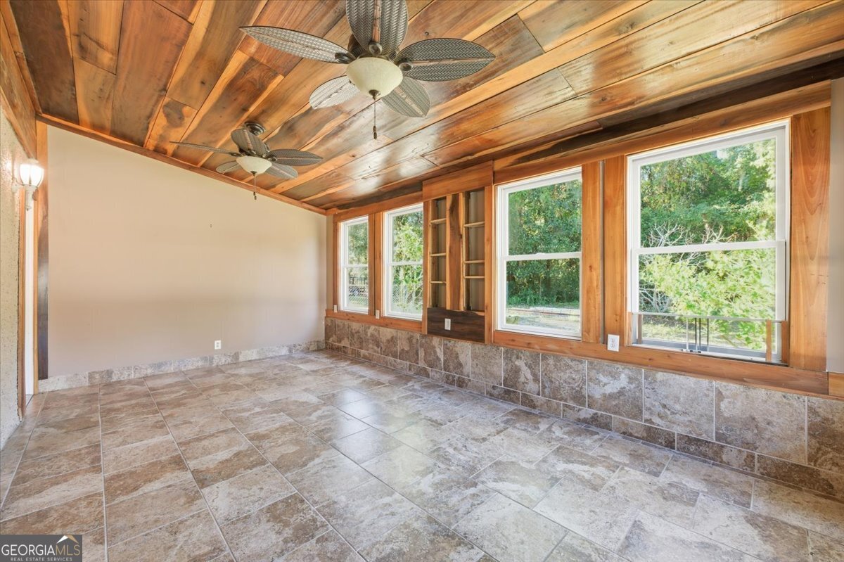 230 Yacht Road Property Photo 31