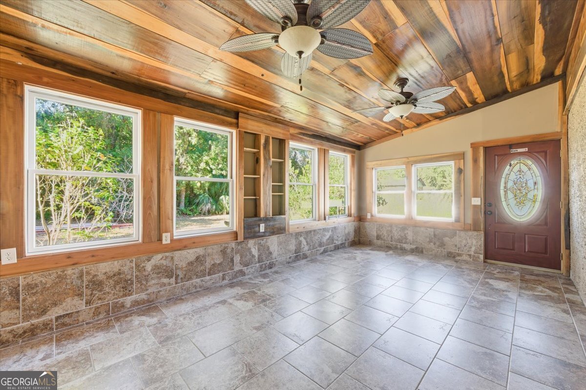 230 Yacht Road Property Photo 32