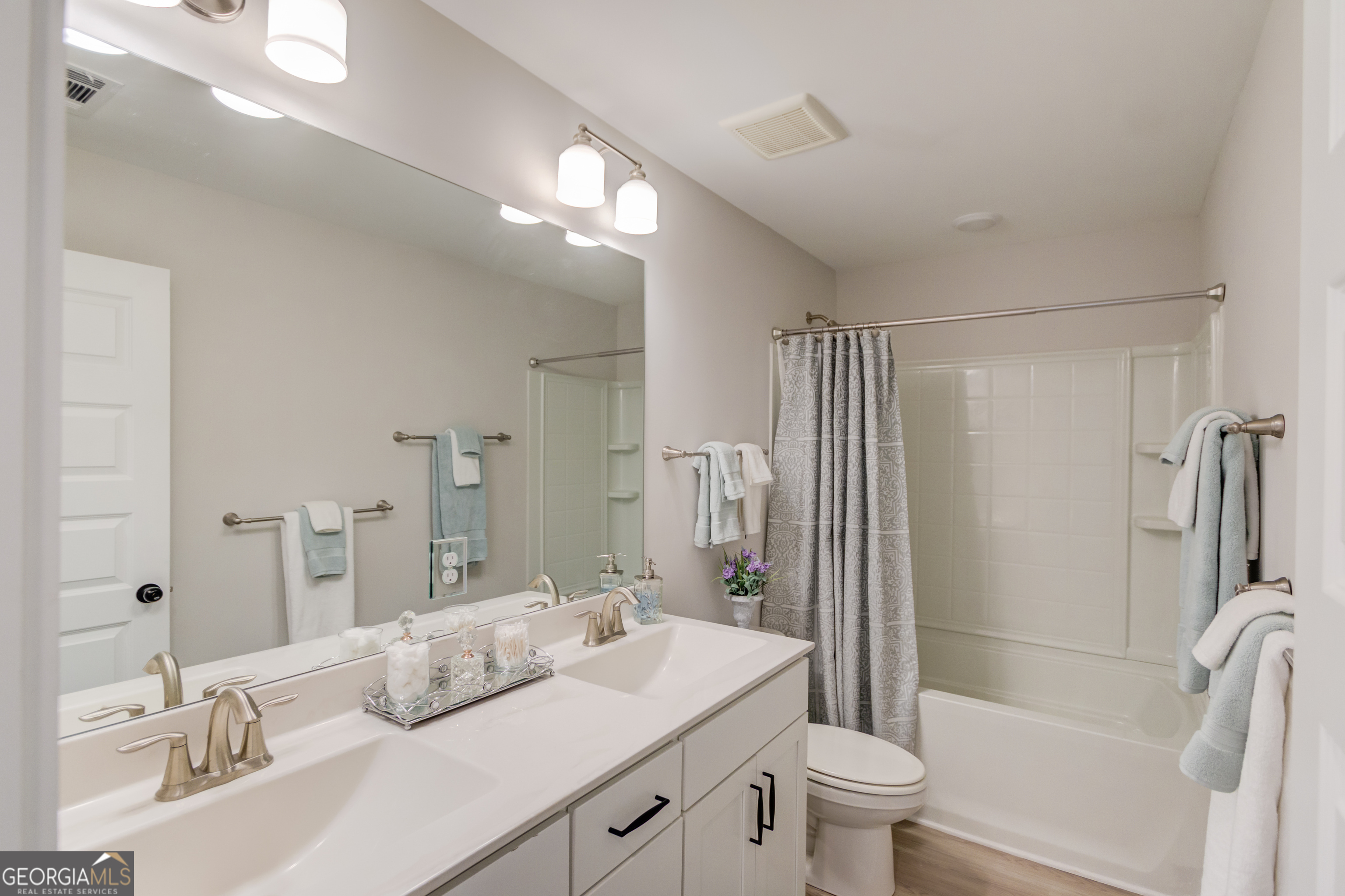 60 Table Rock Court Property Photo 17