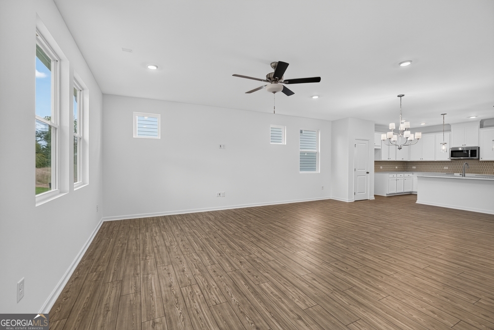 3659 Sagecrest Drive Property Photo 14