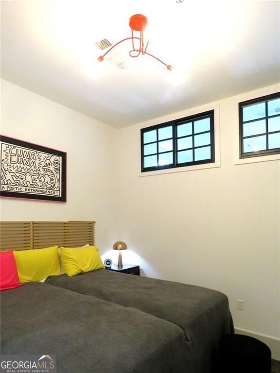 560 Dutch Valley Road Ne # 2407 Property Photo 8