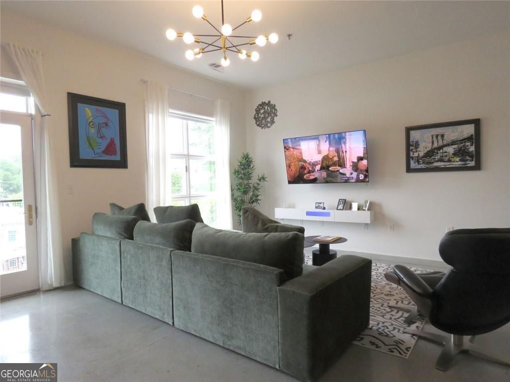 560 Dutch Valley Road Ne # 2407 Property Photo 17
