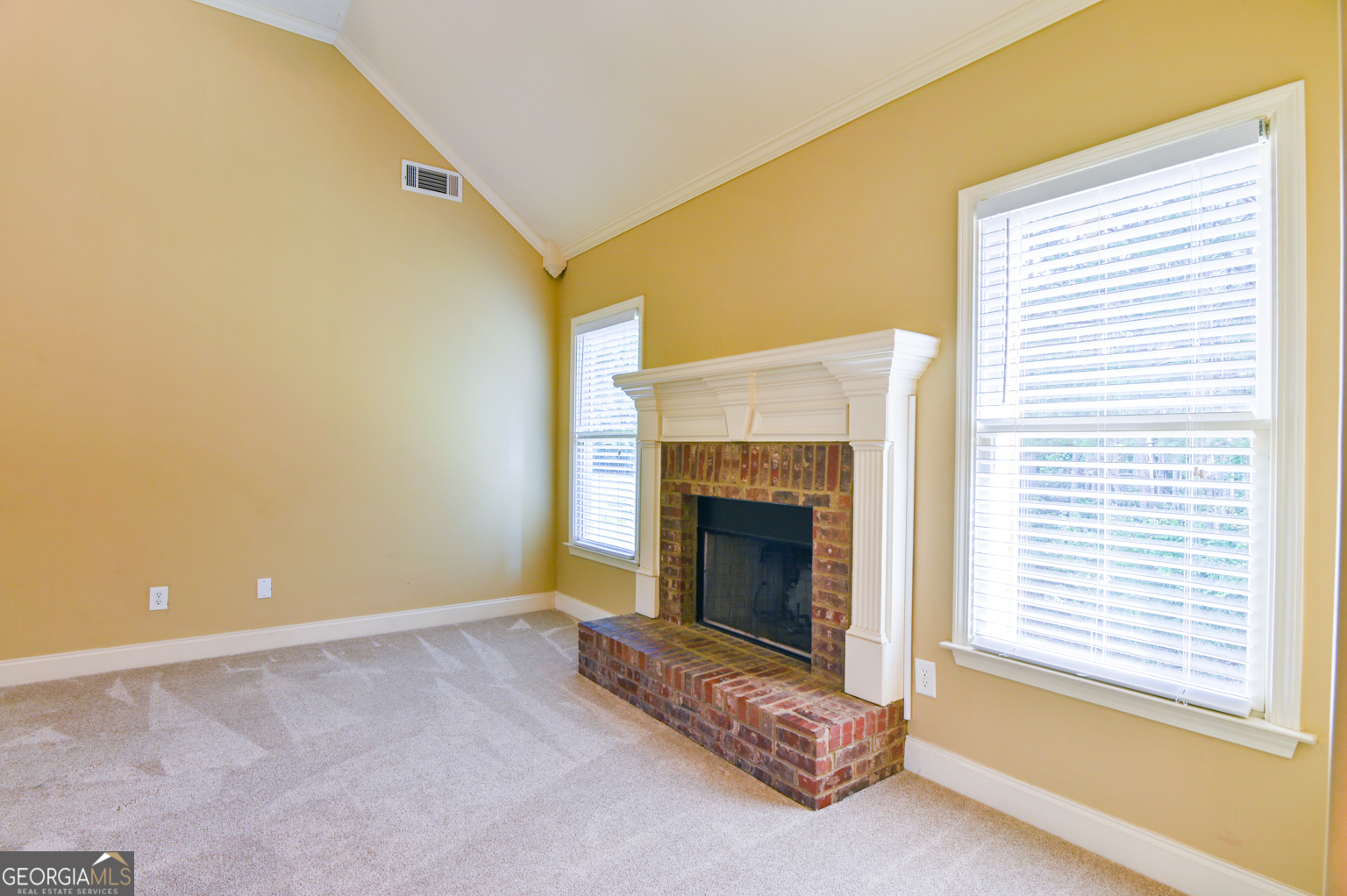 725 Lincoln Drive Property Photo 5