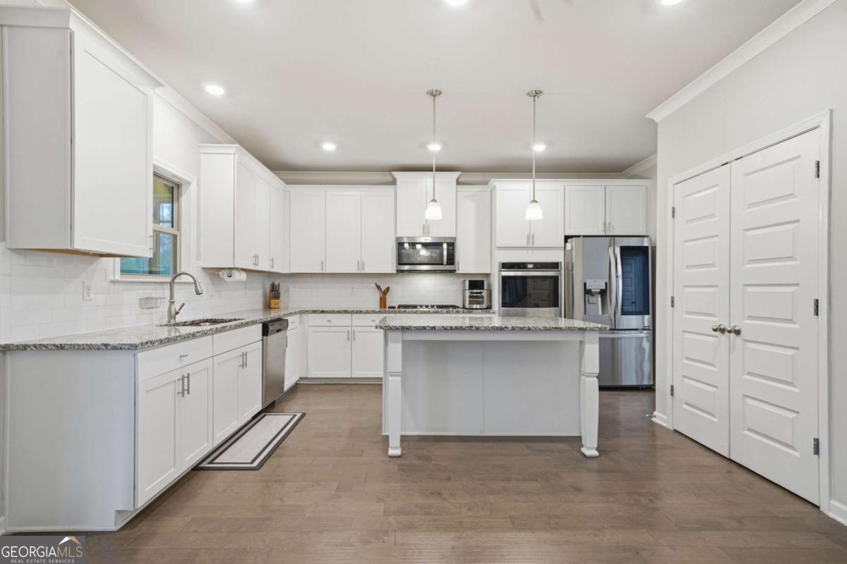7534 Brook Rose Way Property Photo 15