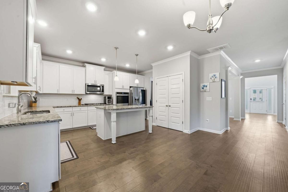 7534 Brook Rose Way Property Photo 16