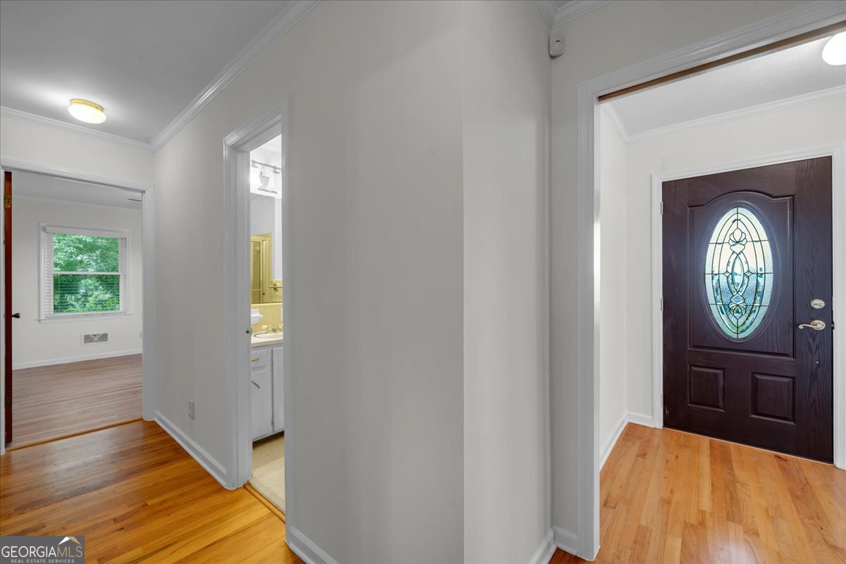 240 E Peter Street Property Photo 15
