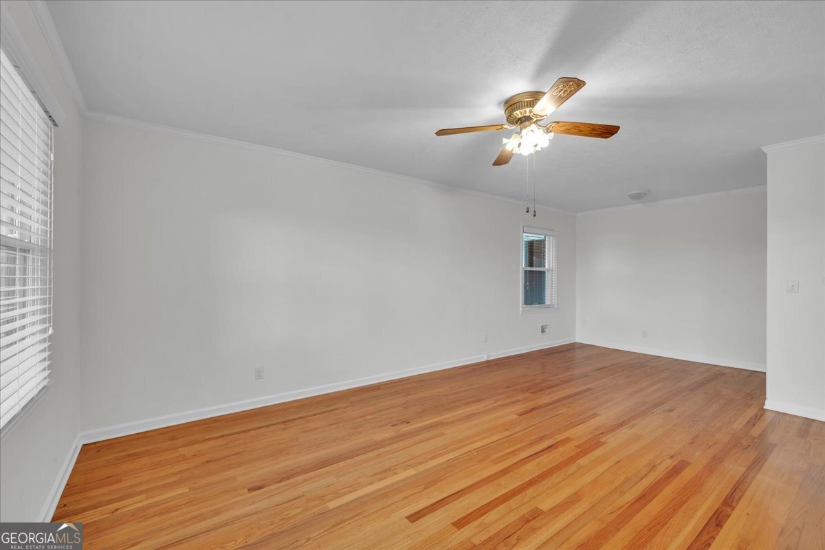 240 E Peter Street Property Photo 20