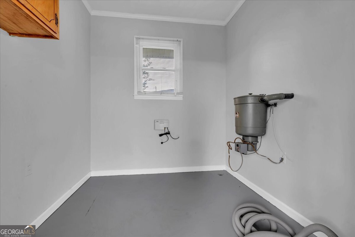240 E Peter Street Property Photo 30