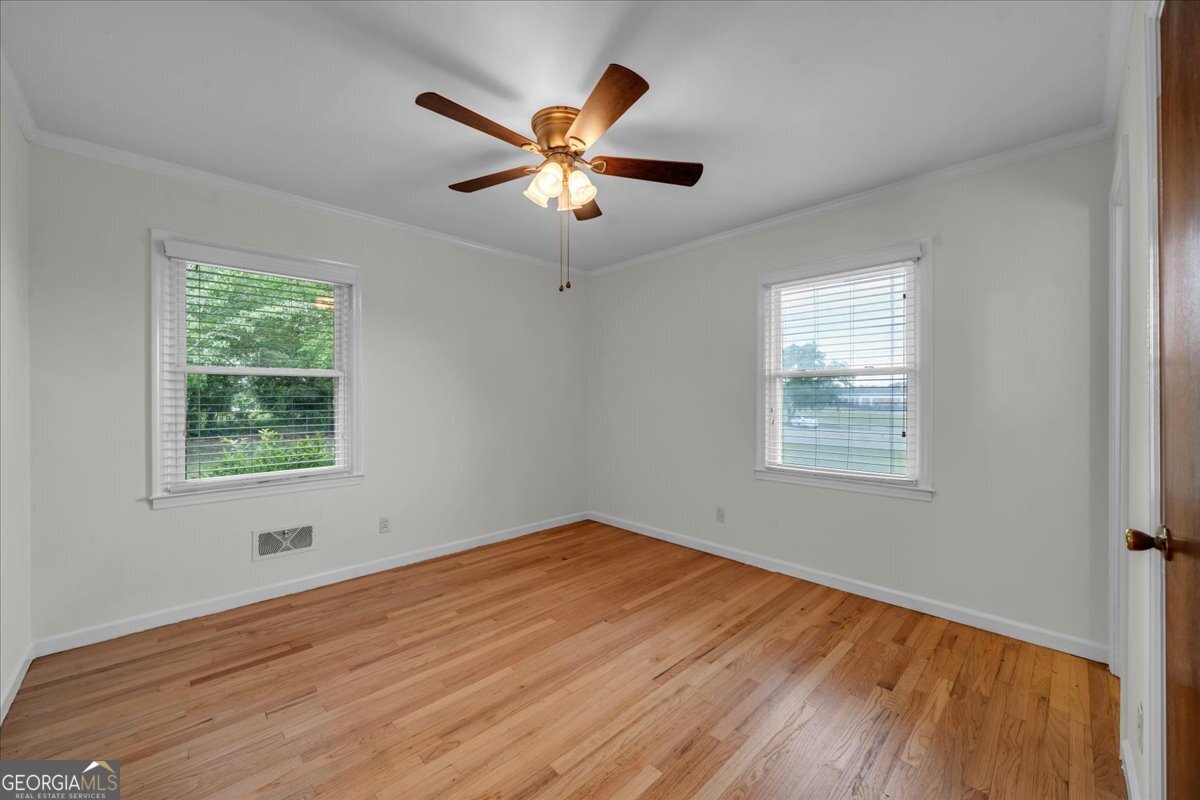 240 E Peter Street Property Photo 38
