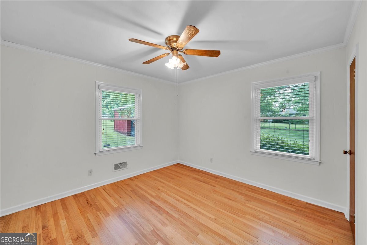 240 E Peter Street Property Photo 40