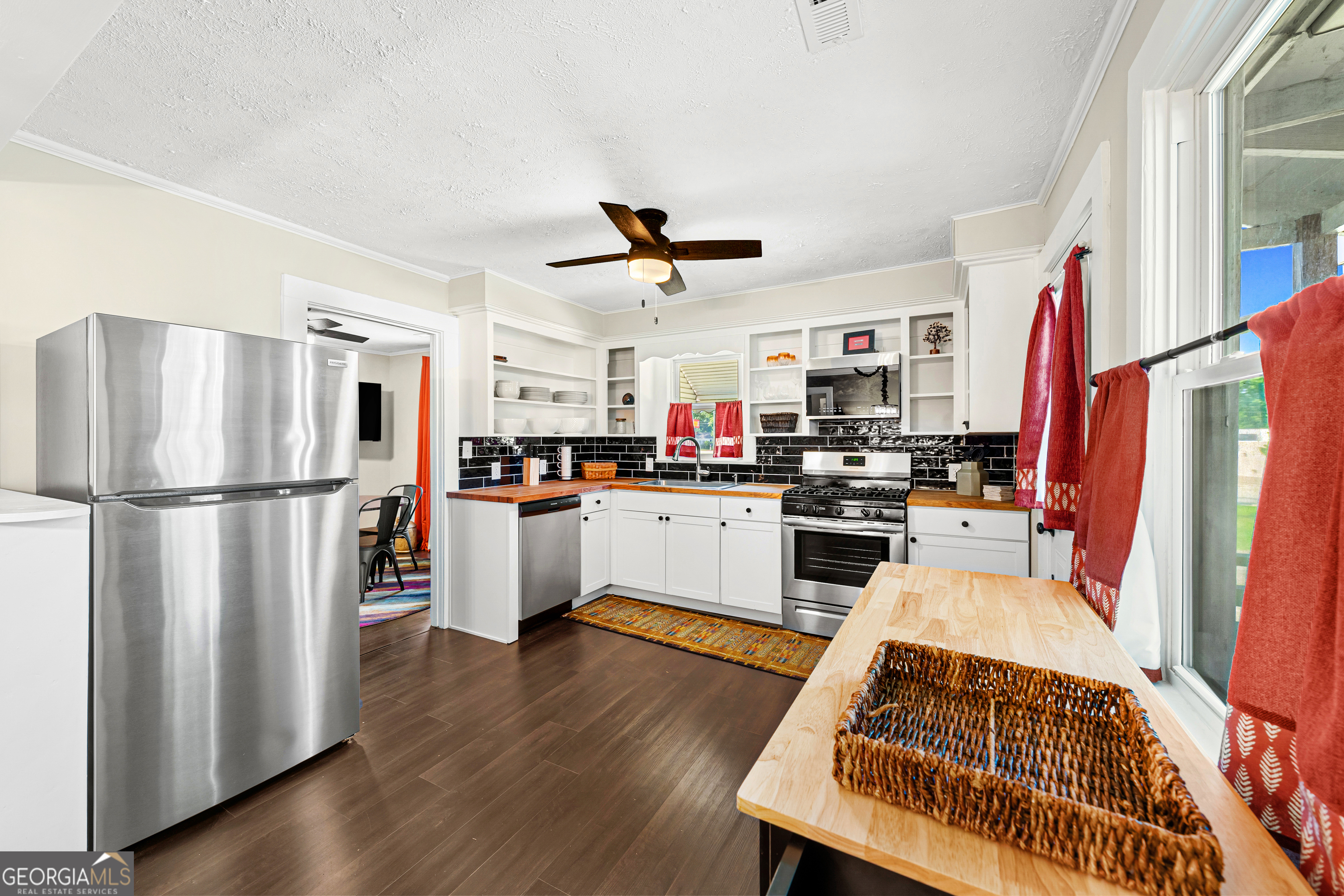 67 Fairview Avenue Property Photo 4