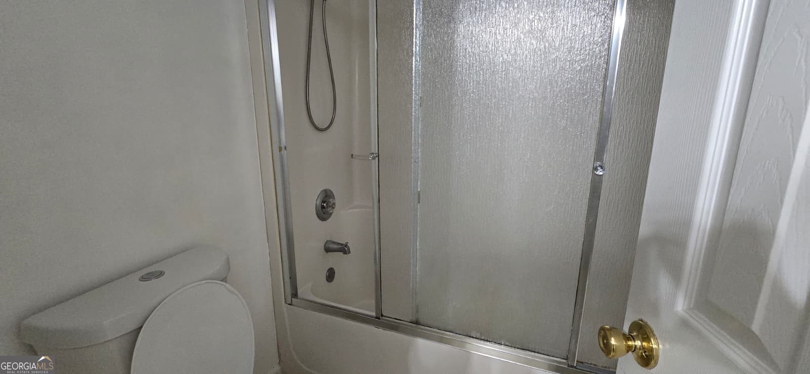 760 Wymill Road Property Photo 8
