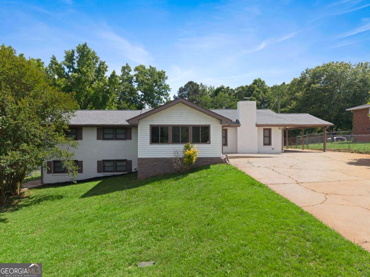 6684 Birch Road Property Photo 2