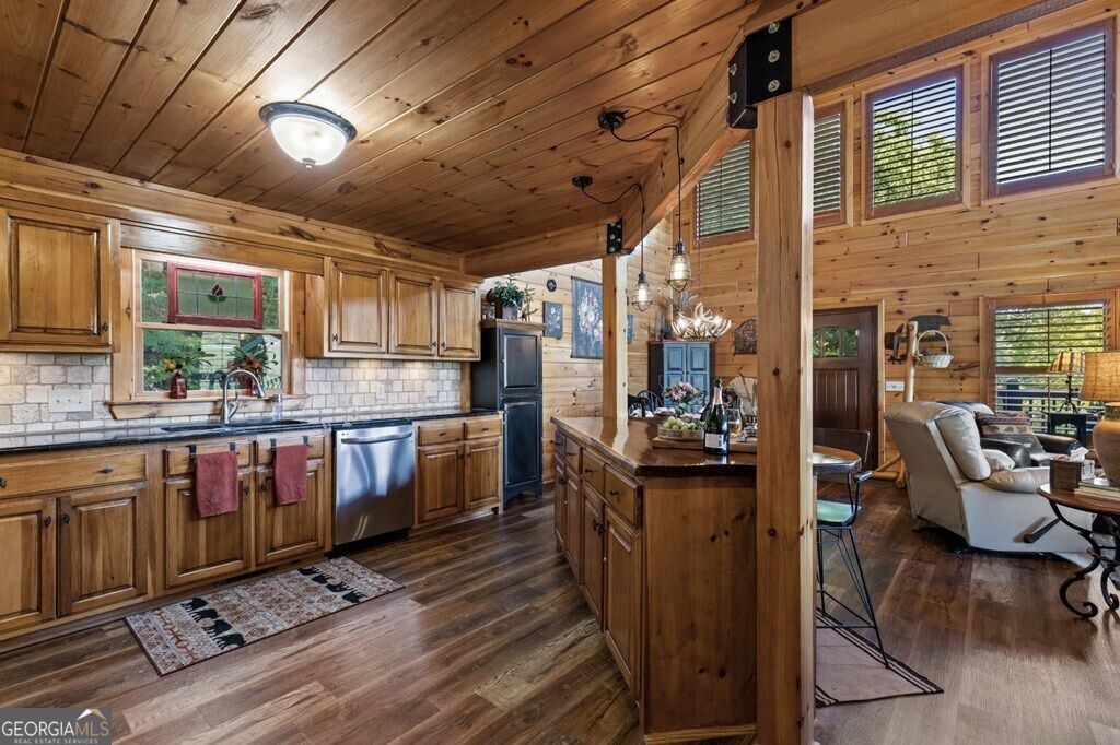 115 Mountain High Drive Property Photo 17