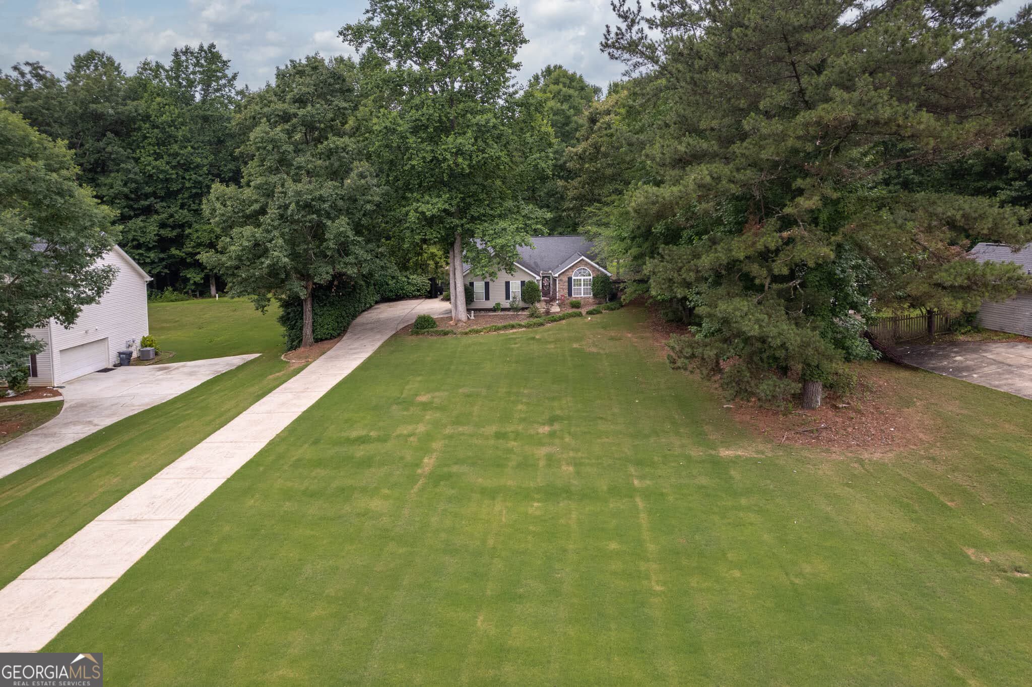605 Freeman Drive Property Photo 3