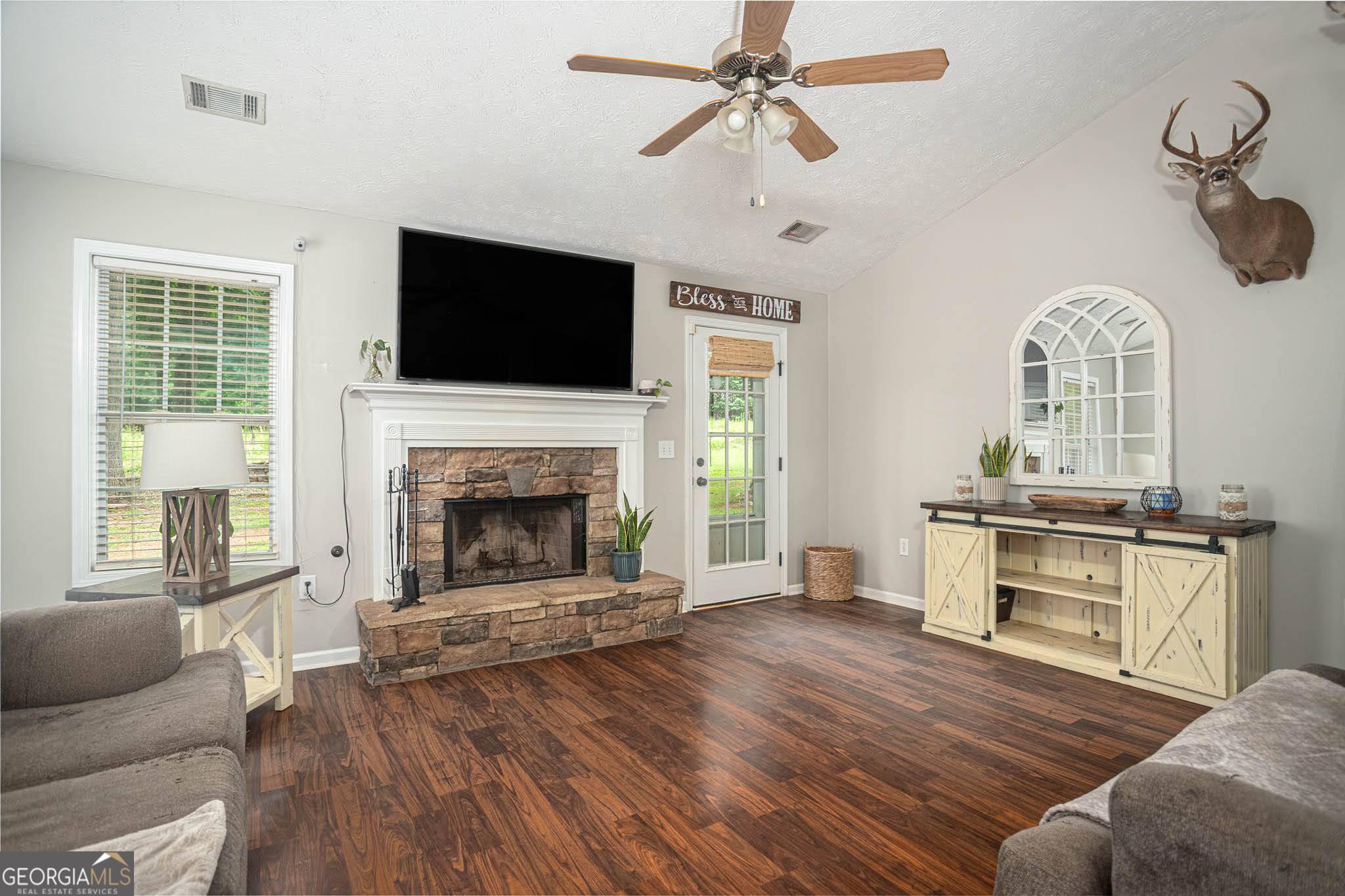 605 Freeman Drive Property Photo 11
