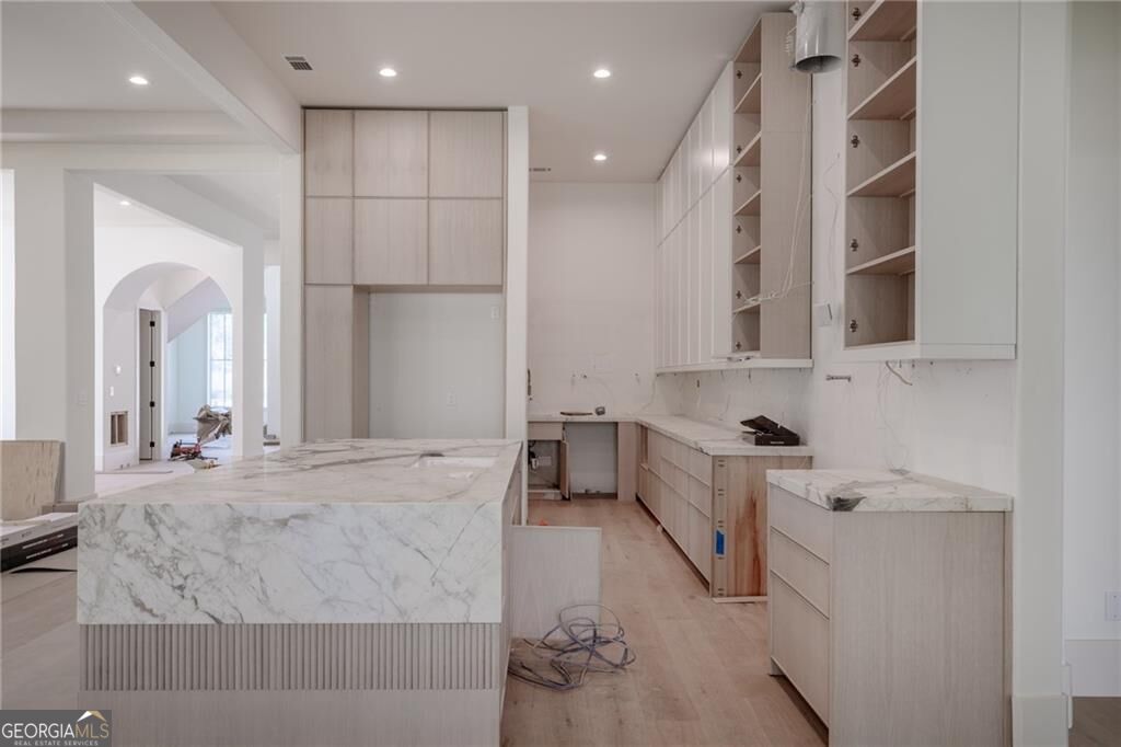 305 Hook Street Property Photo 17
