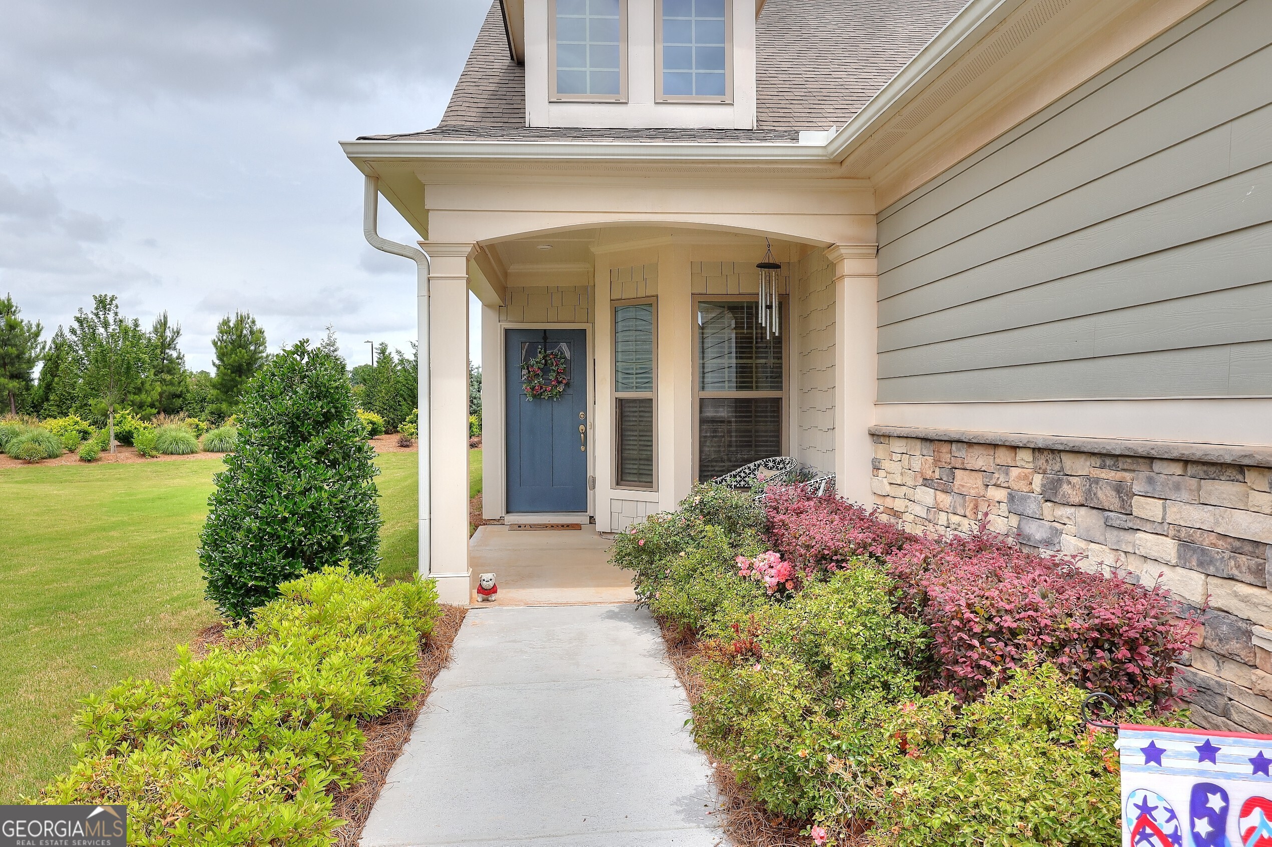 6022 Rollingwood Way Property Photo 3