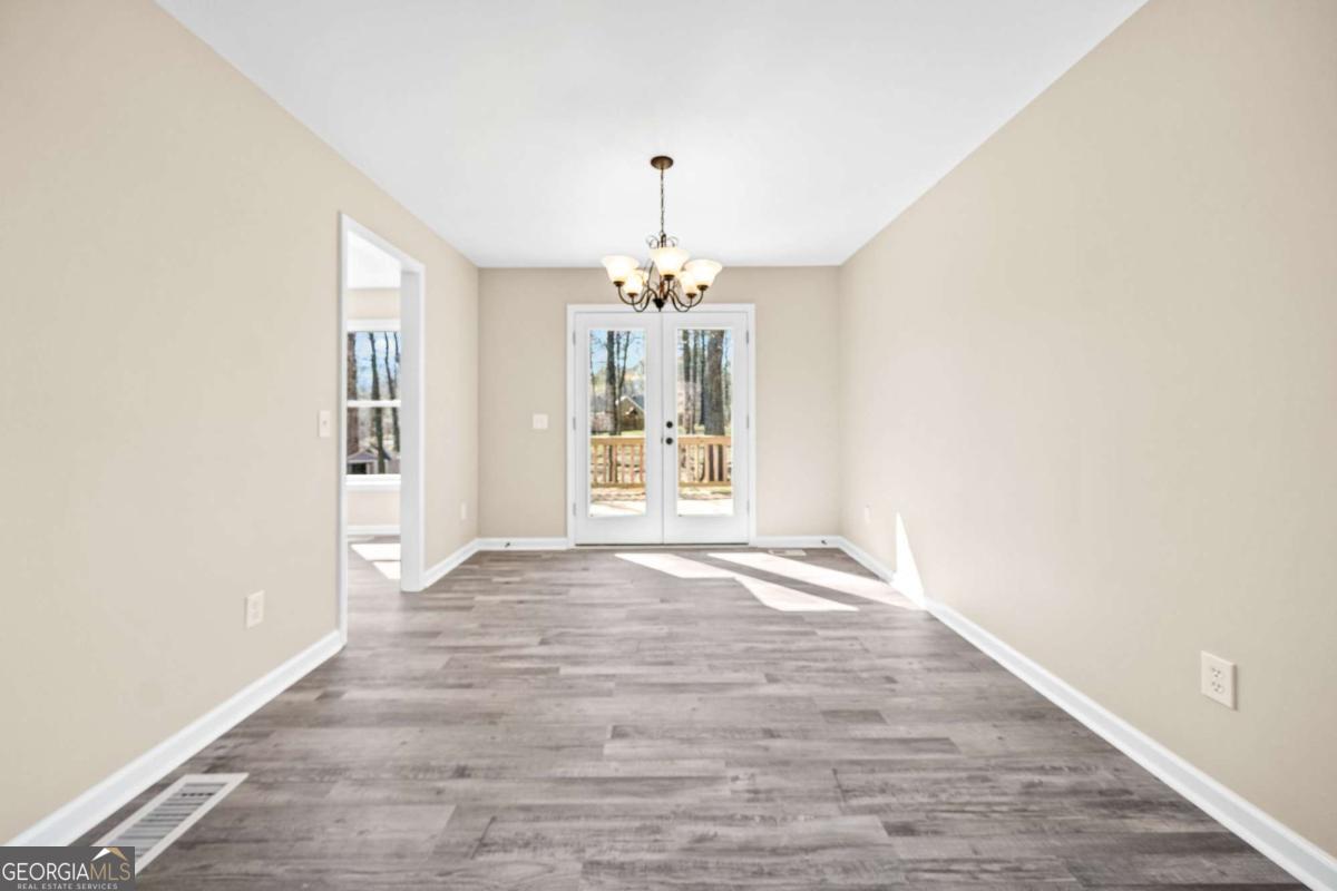 228 Hawkins Farm Circle Property Photo 10