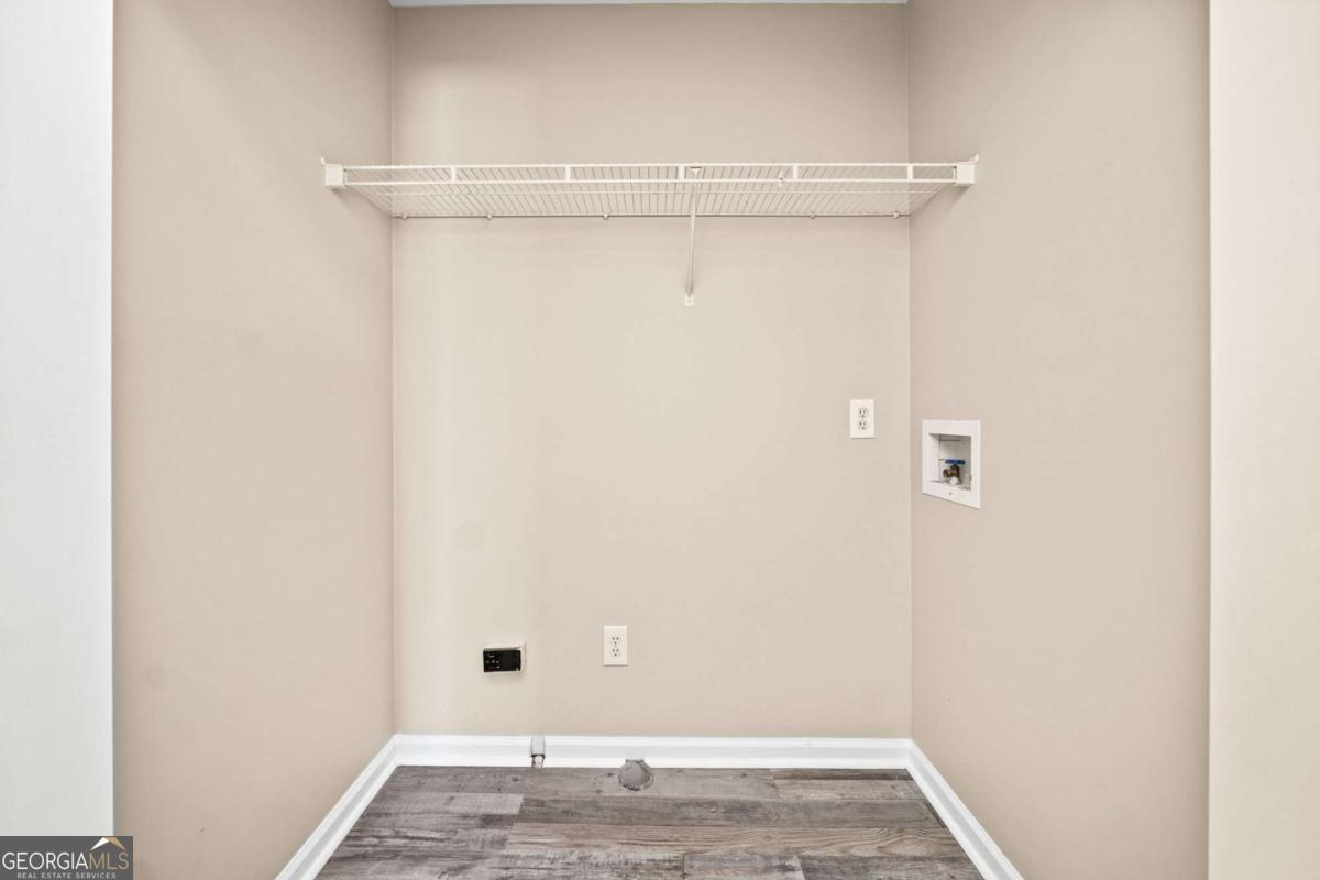228 Hawkins Farm Circle Property Photo 19