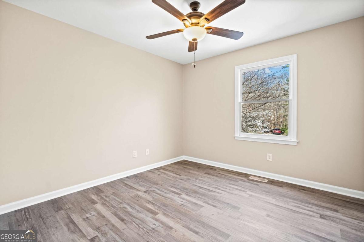 228 Hawkins Farm Circle Property Photo 26