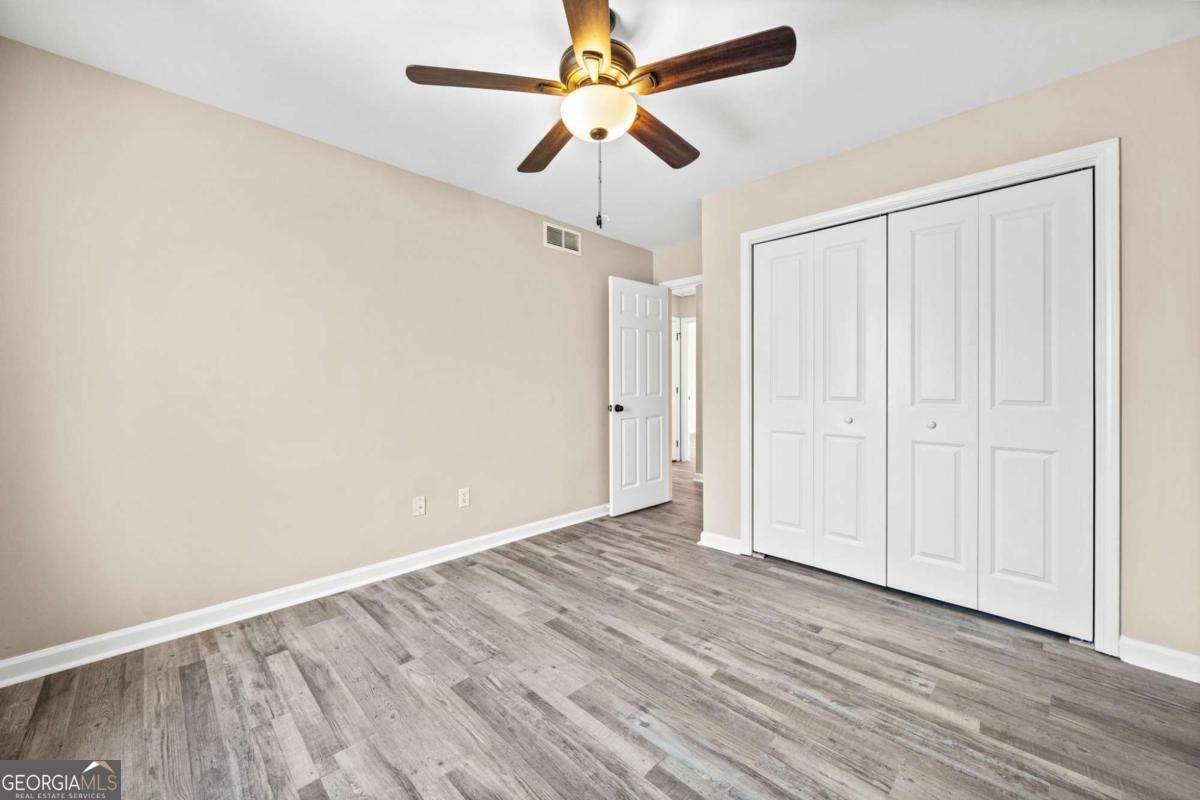 228 Hawkins Farm Circle Property Photo 27